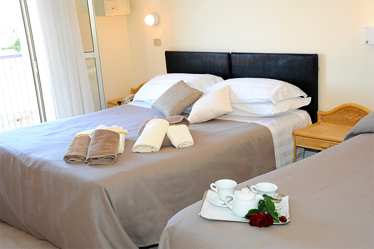 Camere Hotel Lanzoni Pinarella di Cervia